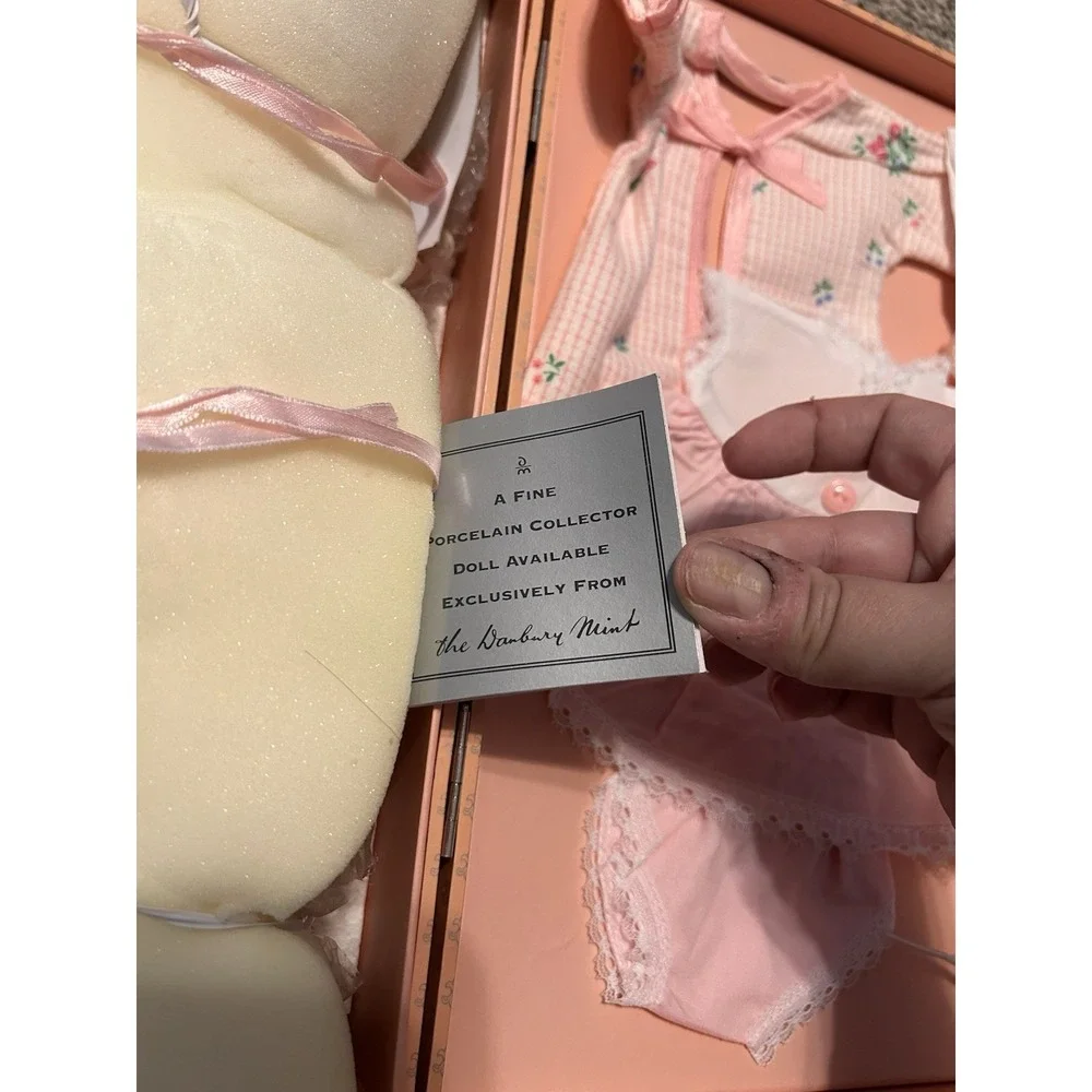 2001  Danbury Mint  Tiny Tears Porcelain Doll in Layette Trunk Special Edition